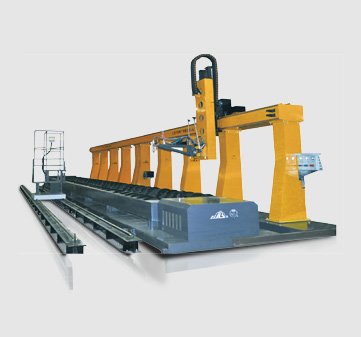 壹号娱乐CNCG系列大管径摩擦盘数控相贯线切割机