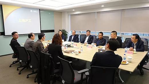 复旦大学治理学院院长陆雄文教授一行光临壹号娱乐参观领导