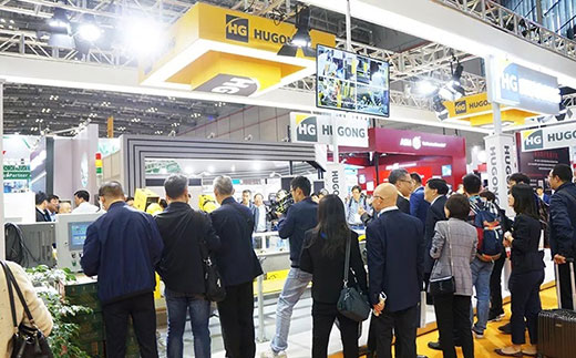 第二届进博会壹号娱乐意大利CEA展位人气爆棚